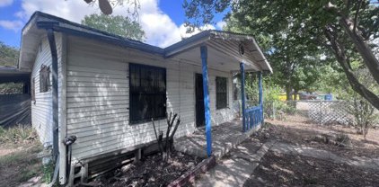811 SW 40th St, San Antonio