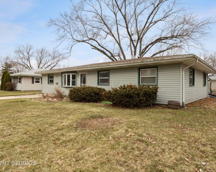 321 Harmony Drive, North Aurora