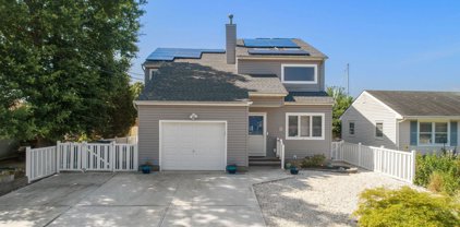 1015 Laurel Boulevard, Lanoka Harbor