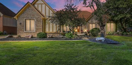 52941 Royal Forest, Shelby Twp