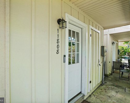 11808 Roan Ln, North Potomac