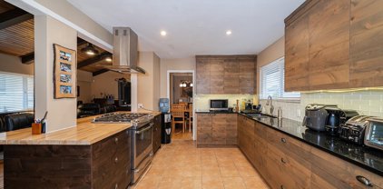 6671 Woodvale Crescent, Burnaby