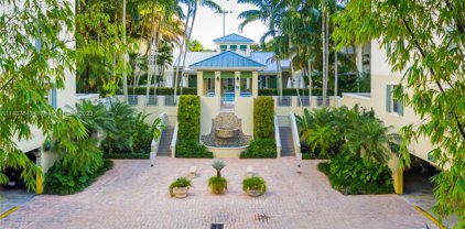 7614 Sw 102nd St Unit #310, Pinecrest