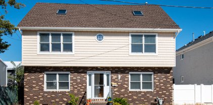 141 Trenton Avenue, Lavallette