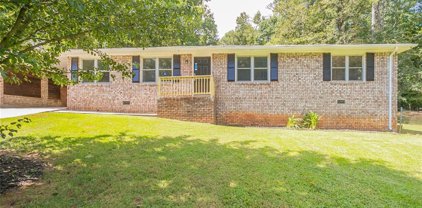 730 Shannon Lane, Woodstock