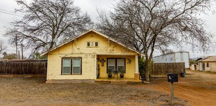 124 W Frio St, Dilley