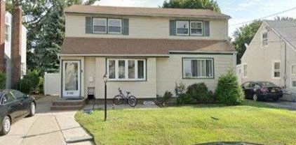 1195 Slabey Avenue, Gibson