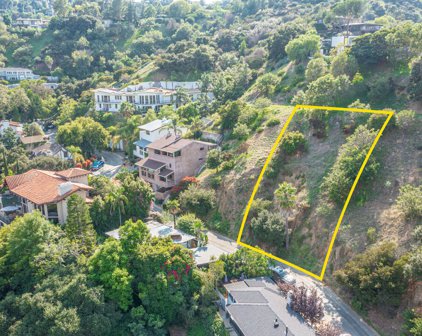 2981  Passmore Dr, Los Angeles