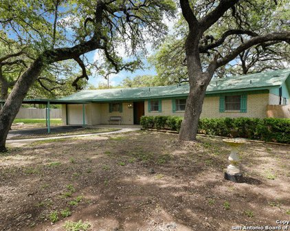 11525 Beverly Hills, Helotes