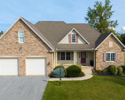 651 Parkwood Dr, York