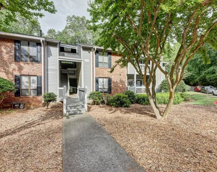 529 Warm Springs Circle, Roswell