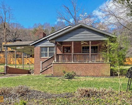 213 Rose Circle, Clayton