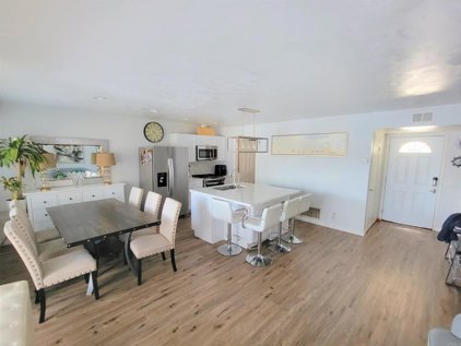 215 Holiday Way, Oceanside