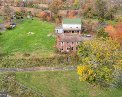 395 E 7th Ave, Collegeville