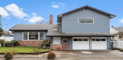 1300 8th Av