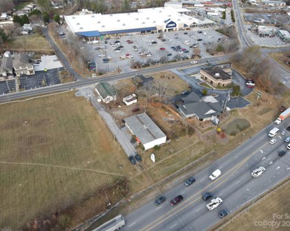 1404 7th  Avenue, Hendersonville