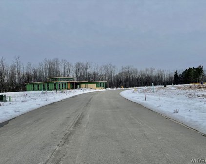 5724 Red Hawk  Trail, Clarence-143200