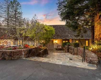 100 New Place RD, Hillsborough