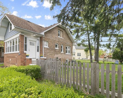 9318 Monroe Avenue, Brookfield