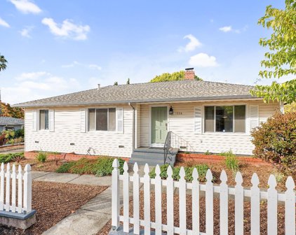 1034 Fern Drive, Napa