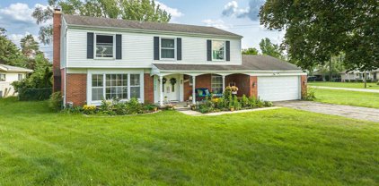 8328 Hedgeway Dr., Shelby Twp