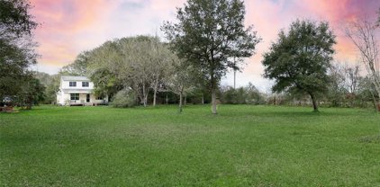 7910 County Road 255, Damon