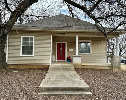 1424 W 1st Street, Sulphur
