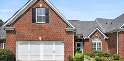 5340 Villa Lake Court, Suwanee