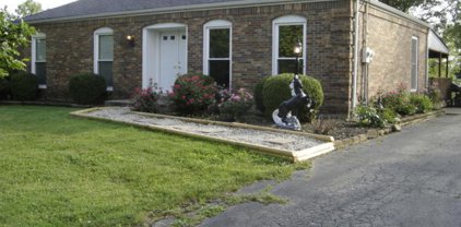 6300 Oaklea Dr, Crestwood