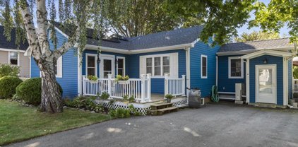 55 Seaview Ave, Fairhaven
