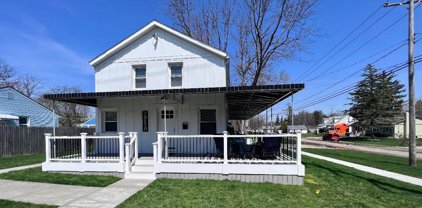 225 3RD, Fenton