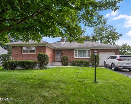 15 W Glenwood Drive, Latham