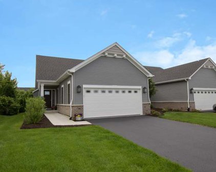 568 Sudbury Circle, Oswego