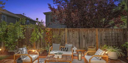 701 Falling Star Dr, Martinez