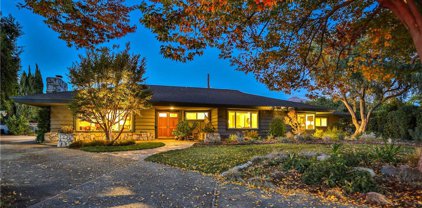 1585 Queens Court, Claremont