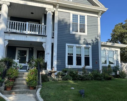 201 N Main Street, Franklin