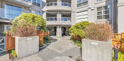 10533 University Drive Unit 416, Surrey