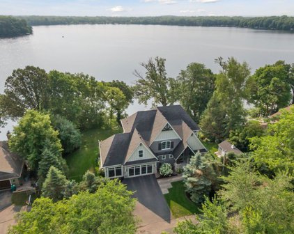 9111 Lake Riley Boulevard, Chanhassen
