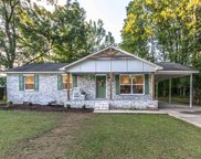 201 10th Avenue Ne, Arab image
