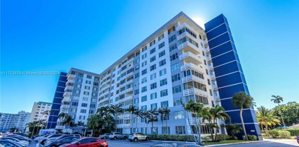 4350 Hillcrest Dr Unit #303, Hollywood