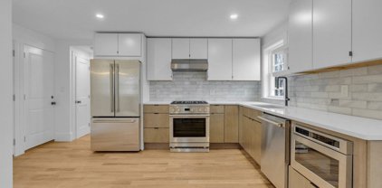 880 E 2nd Street Unit 3, Boston