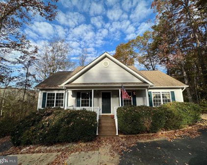811 Campers Ln, Ruther Glen