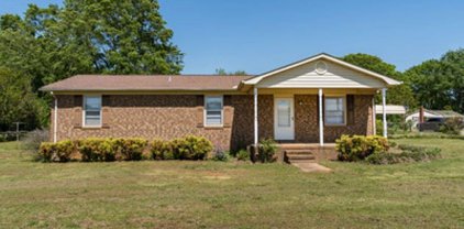 5560 Highway 9, Inman