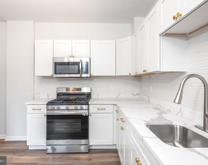 313 Elm St, Reading