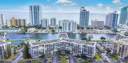 800 Parkview Dr Unit #527, Hallandale Beach