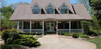 4404 Royal Oak Ct, Crestwood