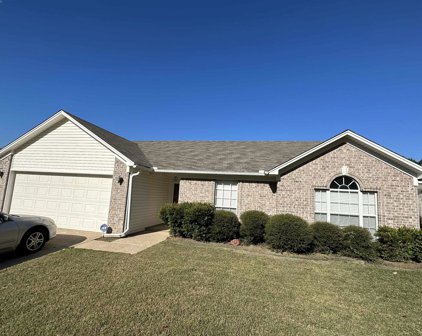 1901 Auburn Hills Dr, Benton