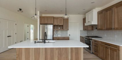 810 Van Allen Way, Hamilton