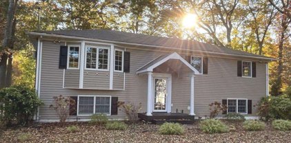 26 Oakwood Avenue, Miller Place