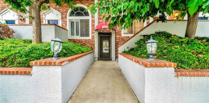 8741 Darby Avenue Unit 5, Northridge